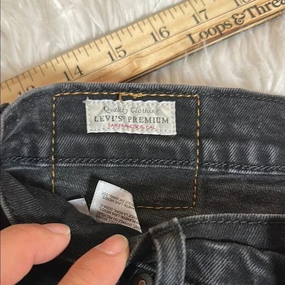 Levi's Black Skinny Jeans Classic Style - Picture 4 of 8